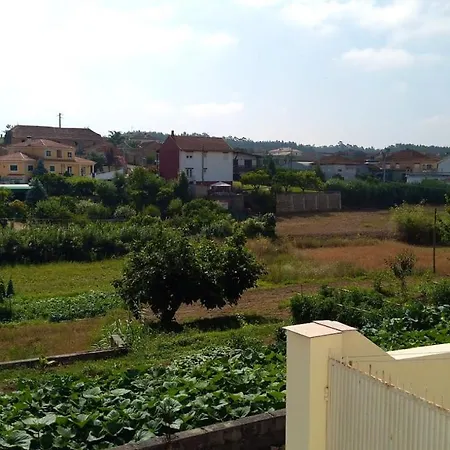 House With 2 Bedrooms In With Furnished Terrace 25 Km From The Beach *